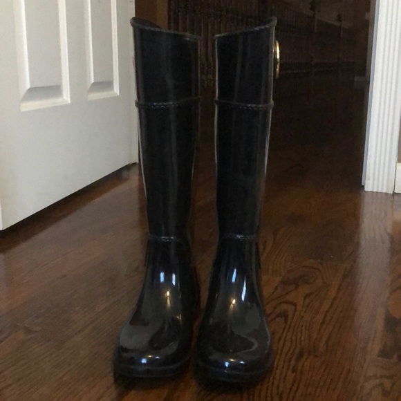 *MICHAEL KORS* black rain boots (tall) size 6 - Picture 3 of 6